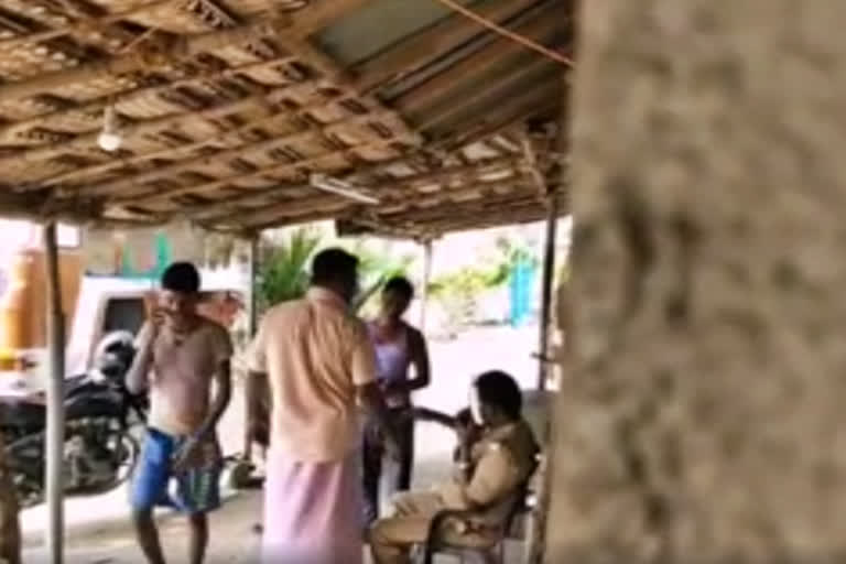 லஞ்சம் வாங்கும் காவல் உதவி ஆய்வாளர்