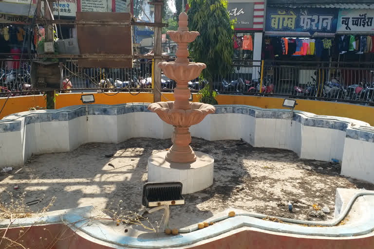 Fountains damaged