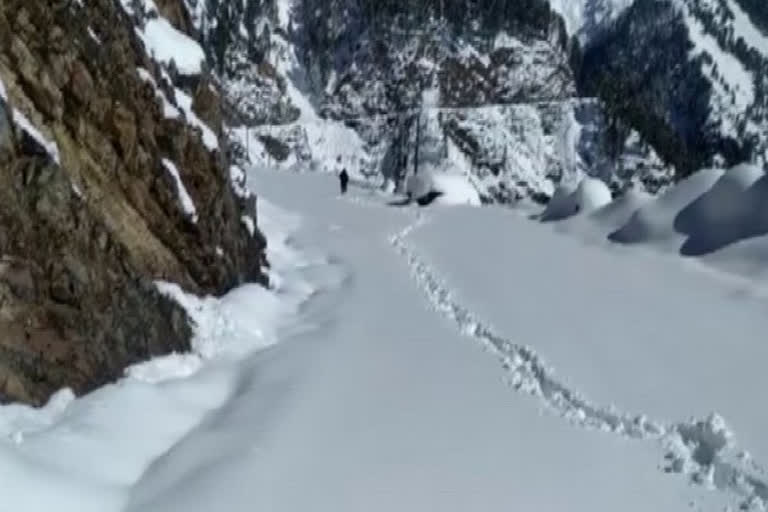 Snow clearance work underway at J-K's Mughal Road