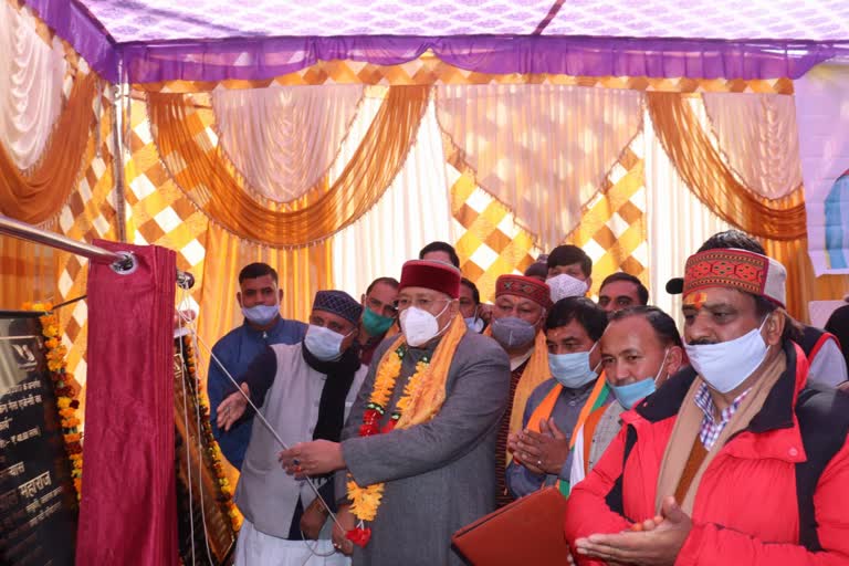 satpal-maharaj-inaugurates-open-skating-rink-scheme-in-auli