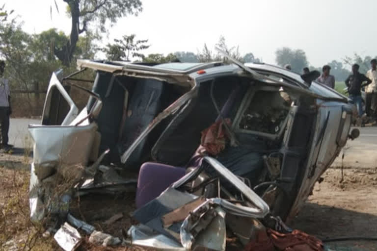 Three killed in road accident in Kanpur