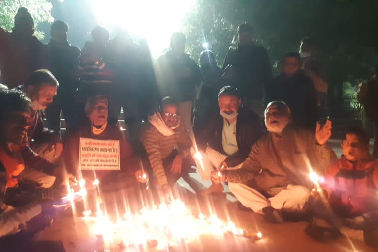 lamps were lit on banks of river gomti in lucknow