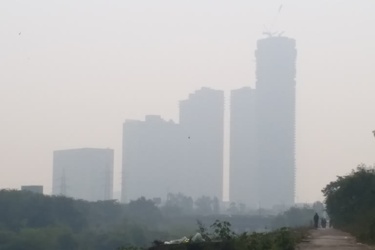 AQI level rises to 350 in Noida