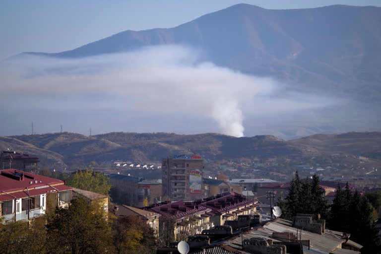 Armenian Prez seeks Putin's help  Armenian servicemen held by Baku  Russian President Vladimir Putin  Armenian President Armen Sargsyan  Karabakh conflict  Armenia  Azerbaijan  റഷ്യൻ പ്രസിഡൻ്റ് വ്‌ളാഡിമിർ പുടിൻ  അർമെൻ സർഗ്യാൻ  മധ്യസ്ഥത  തടങ്കൽ  യെരേവാൻ