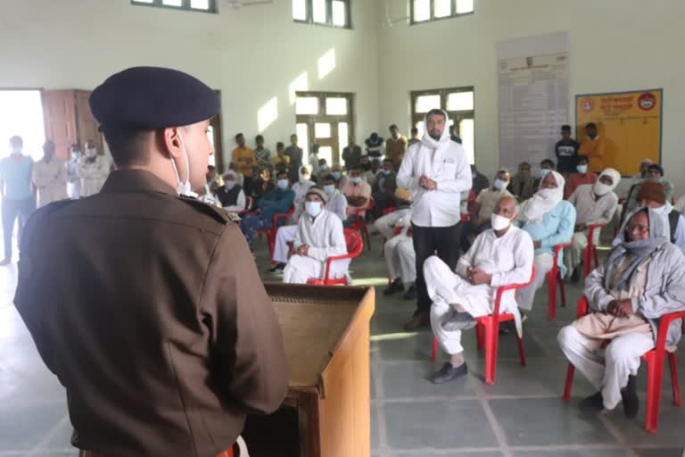 hisar police campaign in village