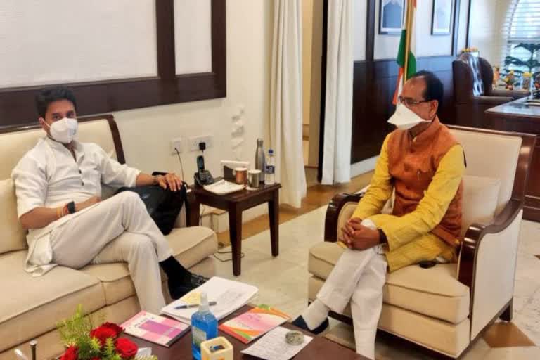 CM Shivraj Singh and Rajya Sabha MP Jyotiraditya Scindia