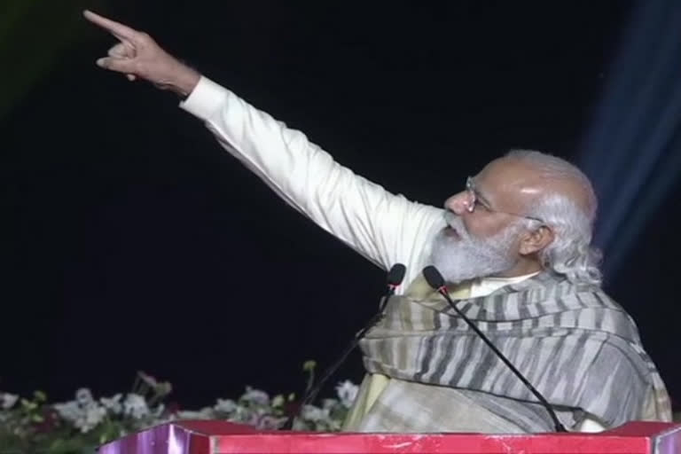 Modi attended Dev  Deepawali Mahotsav in Varanasi