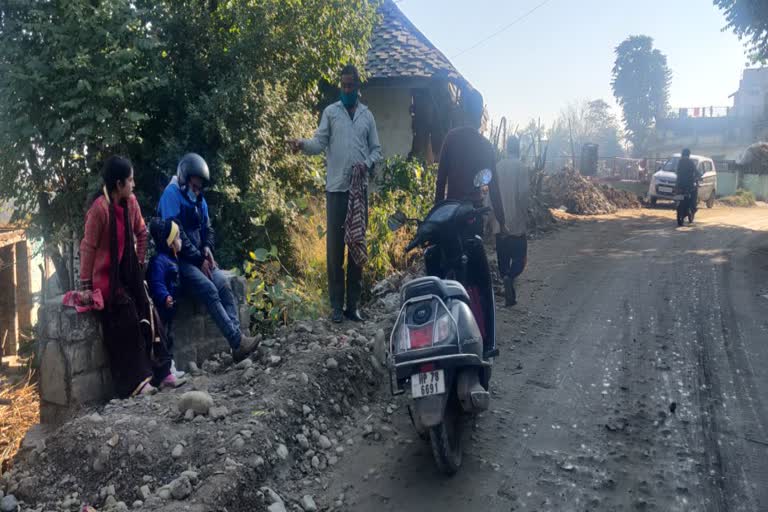 BAD ROAD CONDITION IN BIJHDI BLOCK AT HAMIRPUR