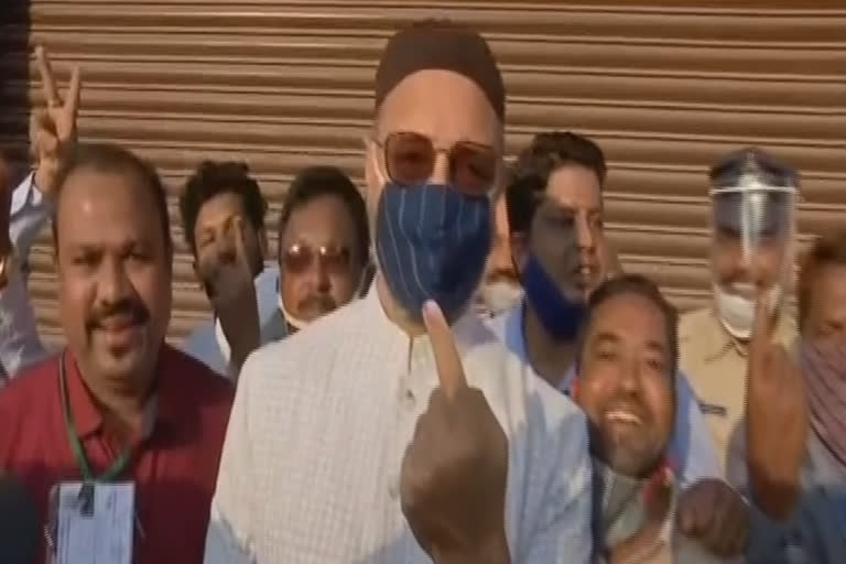 Asaduddin Owaisi casts vote