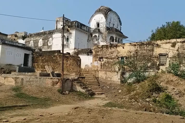 औरंगजेब ने बनवाया था बालाजी का मंदिर