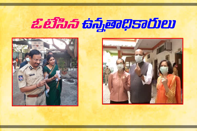 officers-and-leaders-who-exercised-the-right-to-vote-in-ghmc-elections