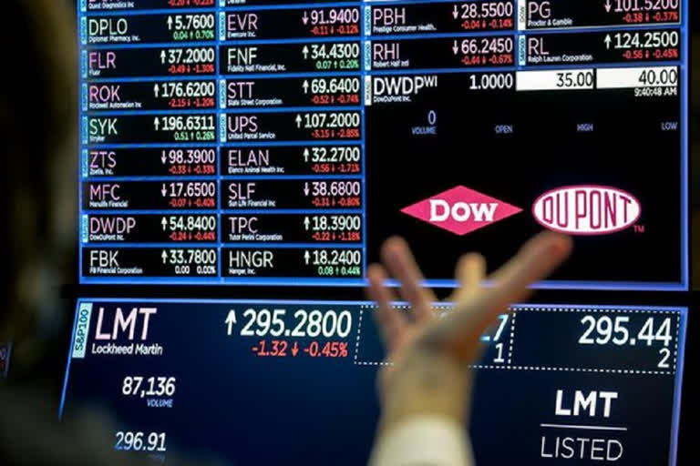 Dow notches biggest month