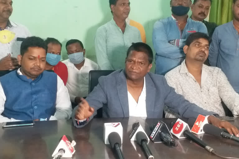 mla-dhullu-mahato-demanded-proper-investigation-on-sindri-incident-in-dhanbad