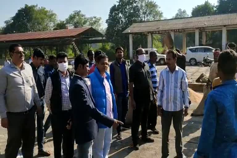 Amit Jogi inspected paddy procurement center