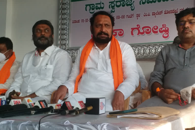 DCM Lakshman Saudi Raection About Siddaramaiah Statement