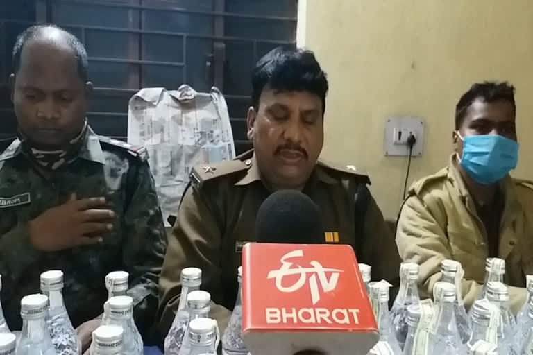 Police seized illegal liquor in large quantity in dhanbad