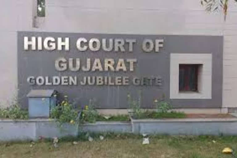 Coronavirus pandemic  Epidemic  Gujarat HC  Mandatory masks  State government