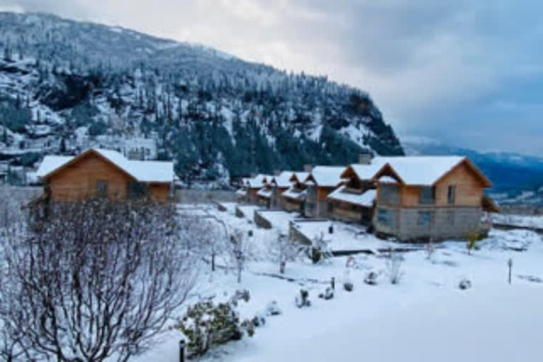 Uttarkashi covered in white sheet