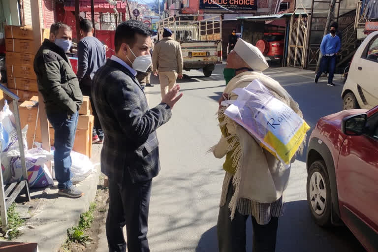 ASP shimla appealed to people to apply masks in Sanjauli