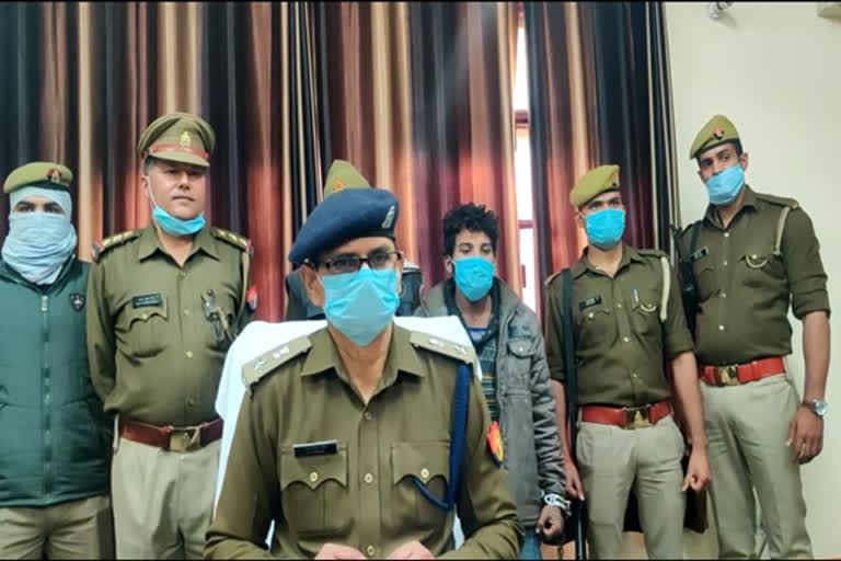 15 thousand bounty hunter arrested in amroha