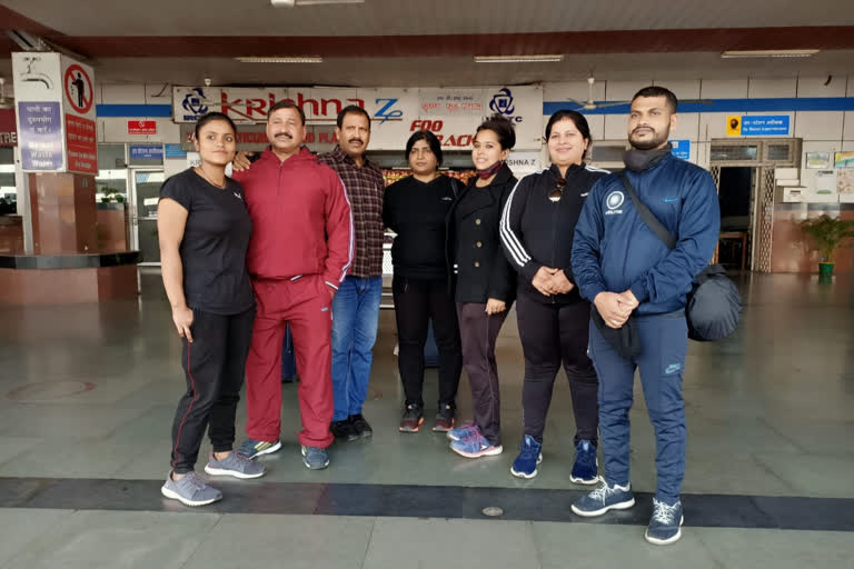 Powerlifting team leaves for world championship