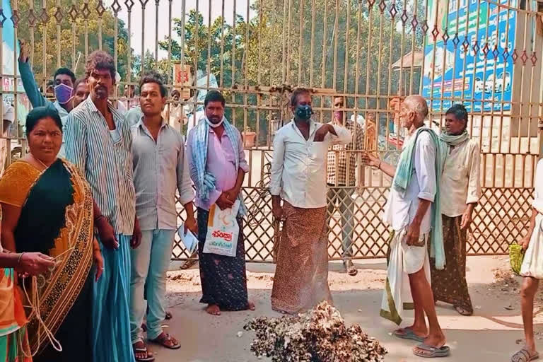 Farmers protest