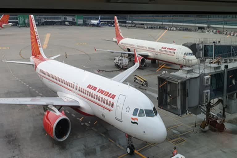 Group of 209 employees to bid for Air India