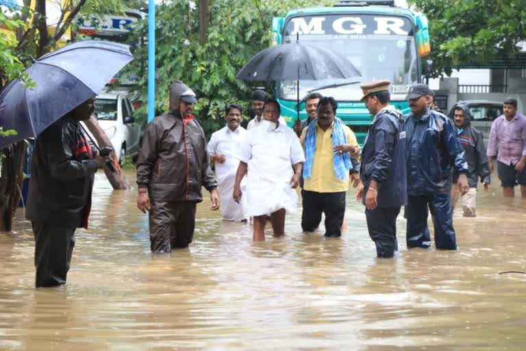 மழையால் பாதிக்கப்பட்ட பகுதியை ஆய்வு செய்த துணை சபாநாயகர் பாலன்