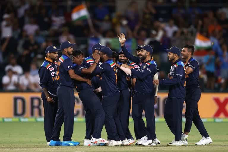 India win first T20 by 11 runs against Australia