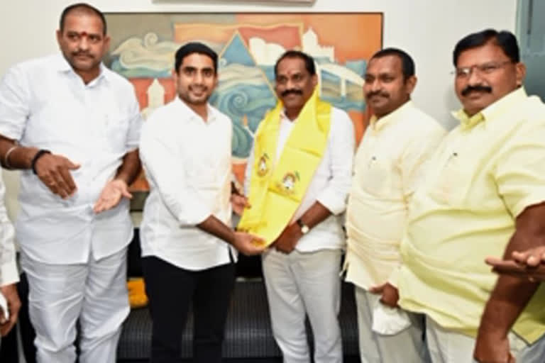 ycp leader madhubabu joins tdp