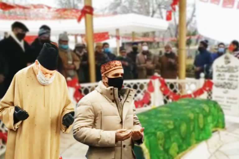 fateha khawani held at the tomb of sheikh abdullah