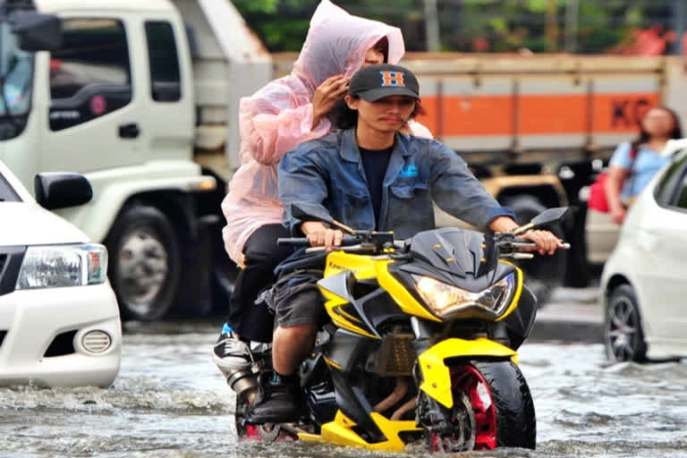 13 killed in Thailand flash floods