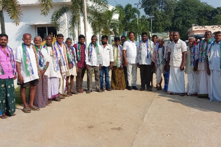 tdp followers joins ycp in vishakapatnam