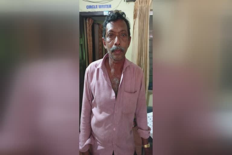 Rubber sheet thief arrested in Thrissur  Rubber sheet thief arrested  Thrissur crime  തൃശൂരിൽ റബ്ബർ ഷീറ്റ് മോഷ്‌ടാവ് പിടിയിൽ  റബ്ബർ ഷീറ്റ് മോഷ്‌ടാവ് പിടിയിൽ  തൃശൂർ ക്രൈം