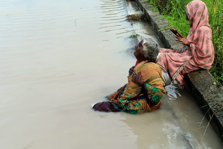 2 thousand acres of crops submerged in water in Vilathikulam area