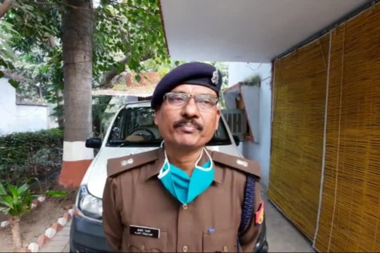 नाबालिग बच्चे को 4 दिन से हवालात की हवा खिला रही पुलिस