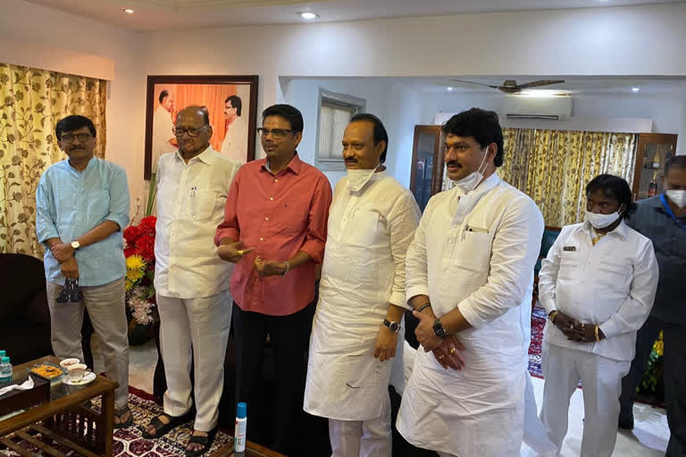 Sanjay Raut met Sharad Pawar