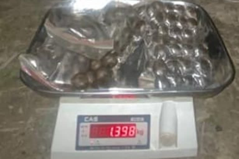 police arrested 3 accused with 2kg 98 grams charas