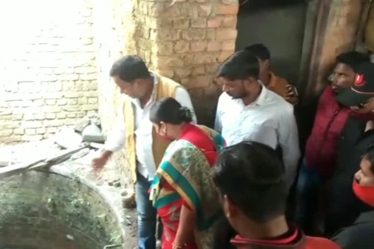 youth committed suicide in Dhanbad