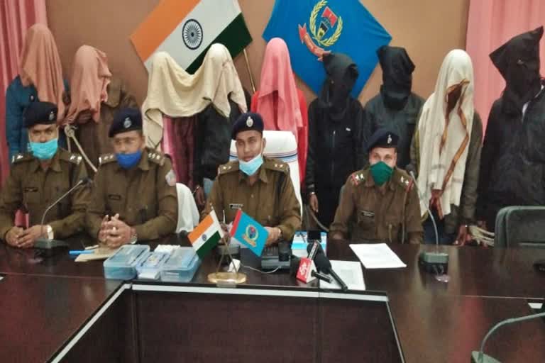 9 cyber criminals arrested in giridih