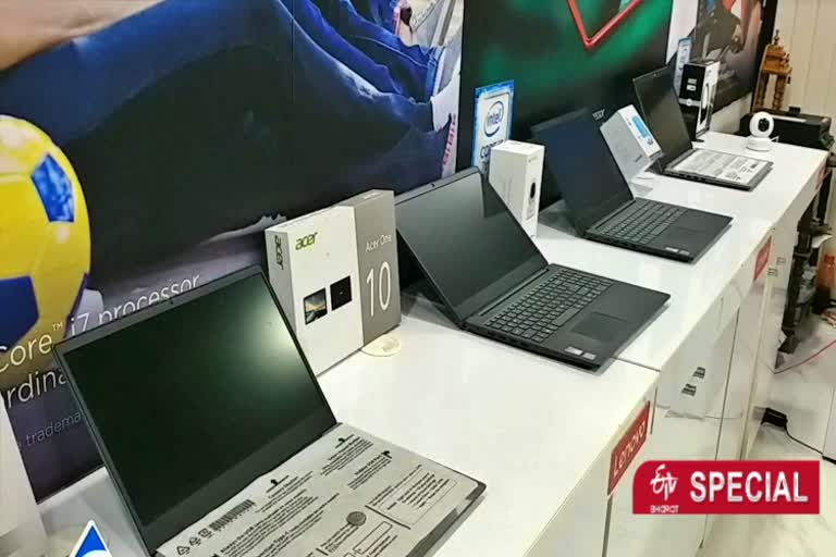 Demand for collapsed computers after unlock.