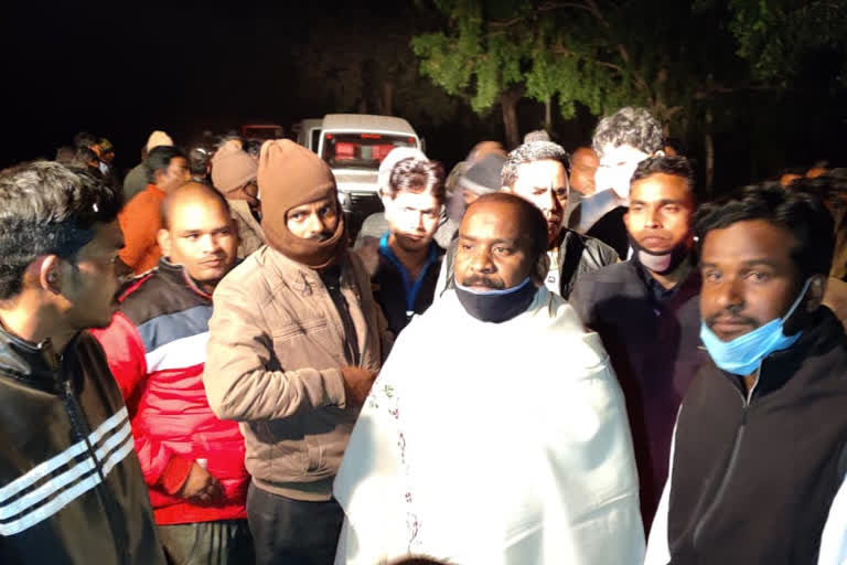 MLA gulab Kamro stayed till late night