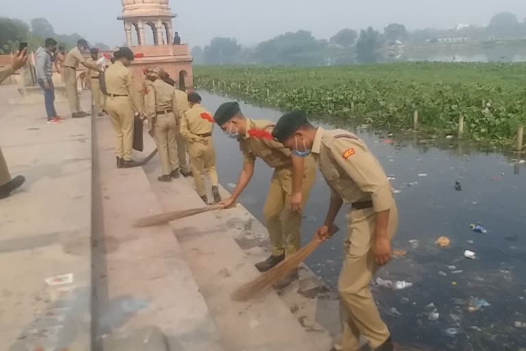 NCC कैडेट्स का स्वच्छता अभियान