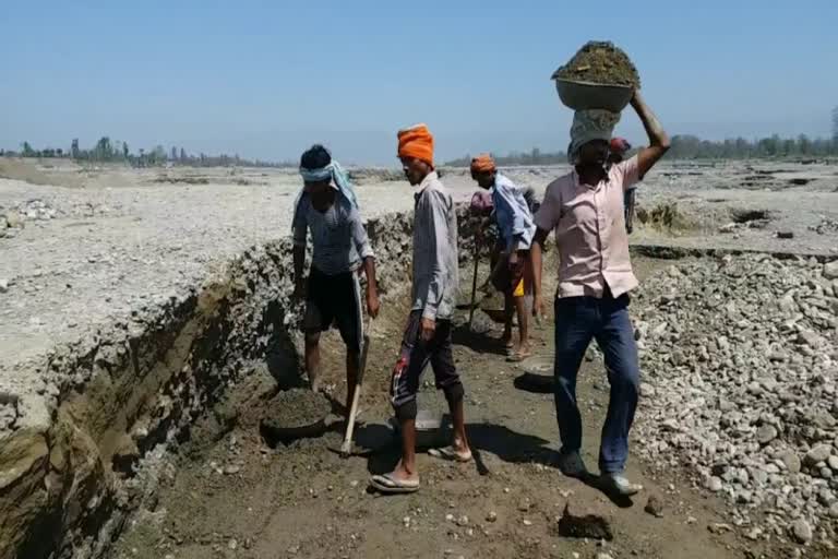 indefinite strike against stone crusher