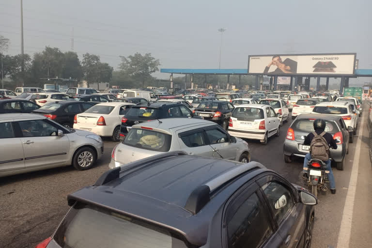 farmers' protests affect traffic in noida uttar pradesh