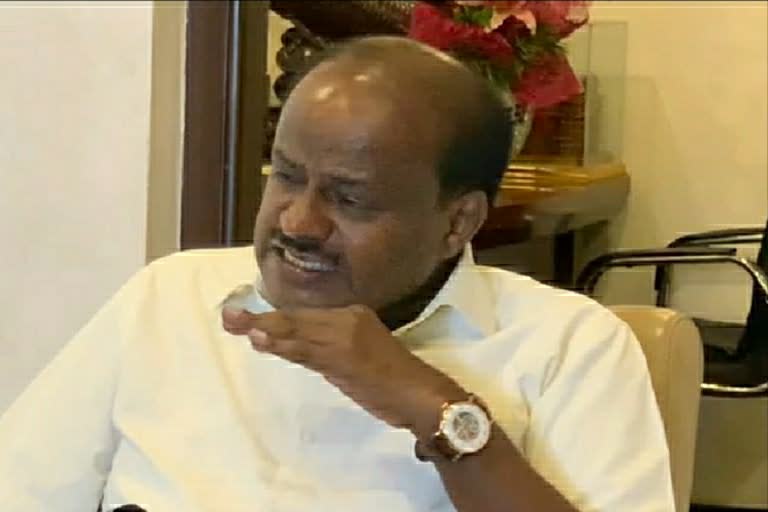 ormer Chief Minister HD Kumaraswamy  tweeted against siddaramaiah