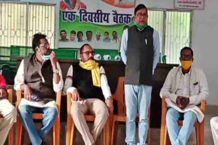 pradip yadav gave statement on farmer law protest in godda