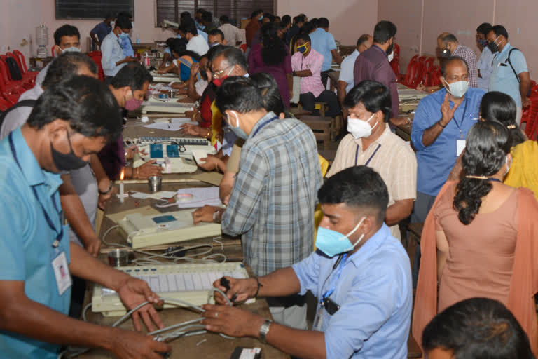 Commissioning of Voting machine  Local body election in thrissur  Thrissur corporation