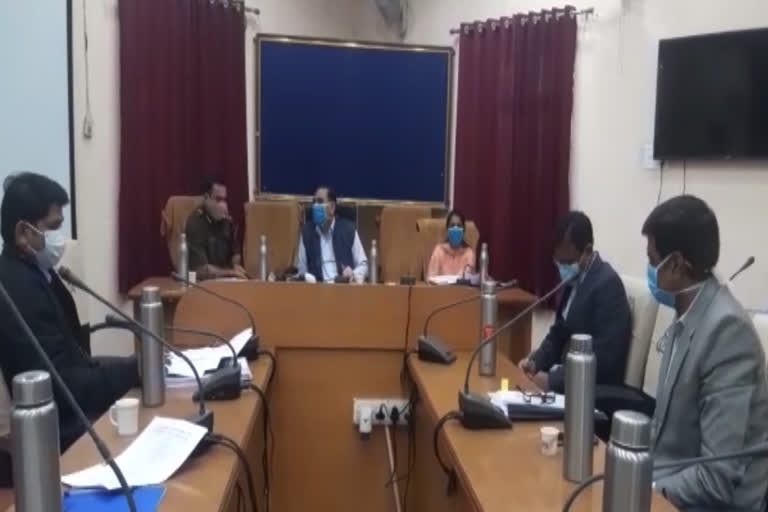 collector chetan deora,  corona review meeting