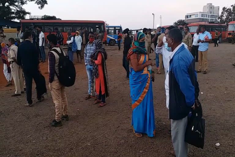 bharat band ; Travelers facing difficulties in belgavi